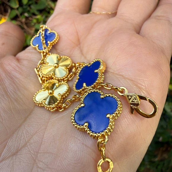 Gold and Blue Clover Bracelet - Picture 6 of 9